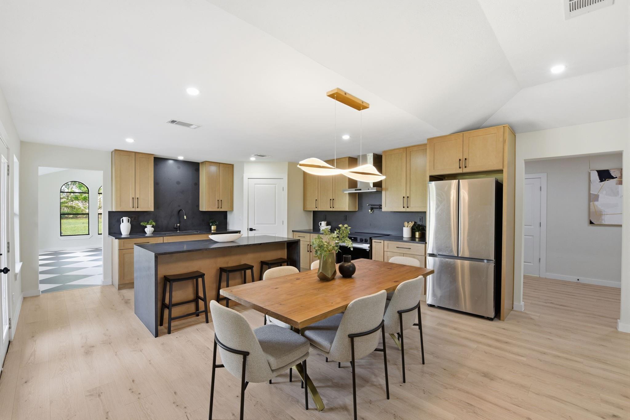1011 Sycamore Road