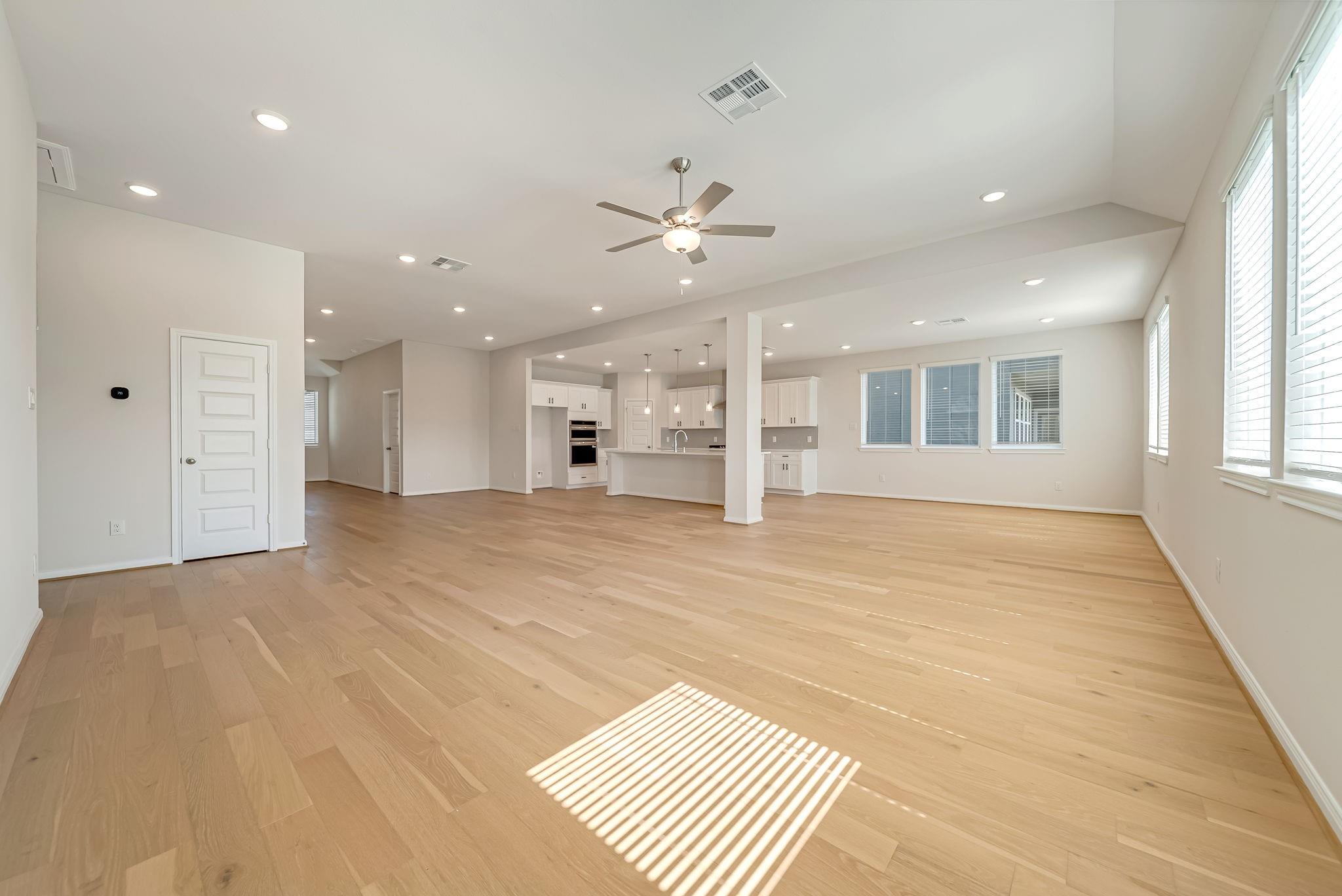 20637 Dynamic Court