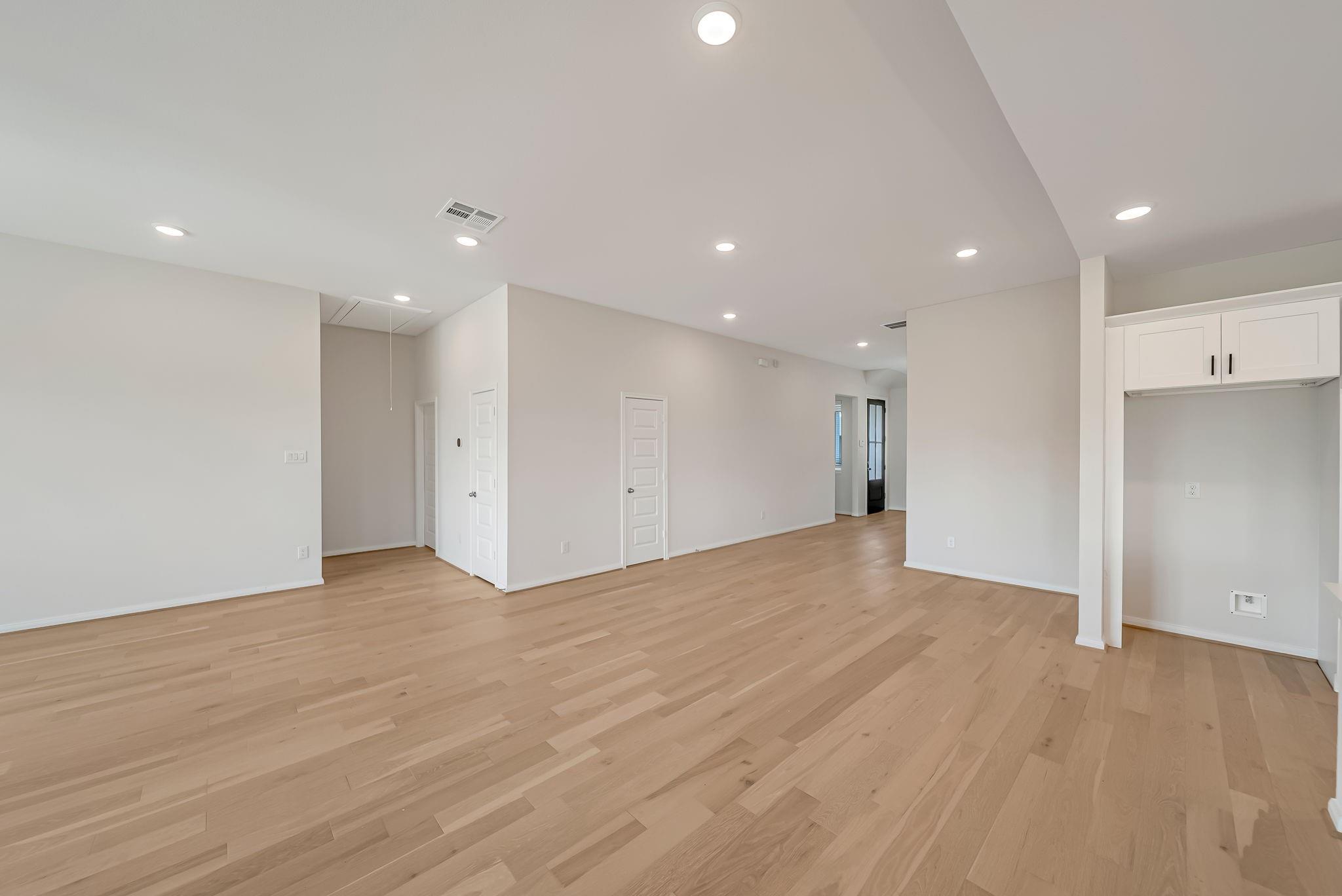 20637 Dynamic Court