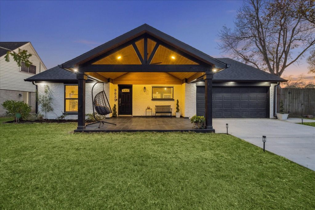 Photo of 9639 Weatherwood Drive, Houston, TX 77080 (MLS # 72335886)