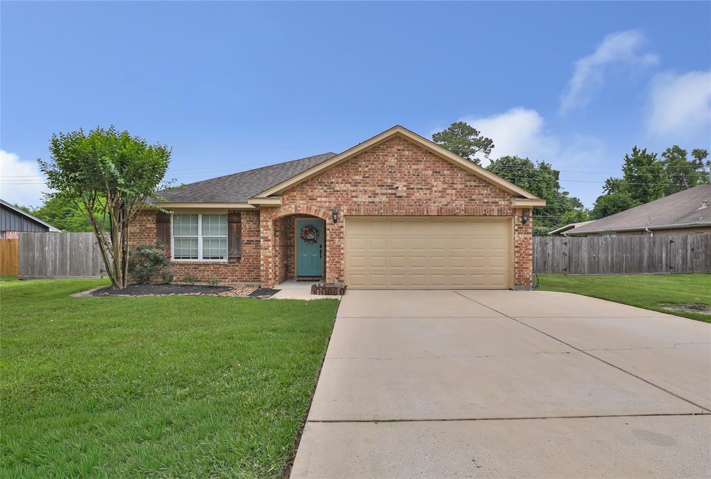 Photo of 735 Broad Ripple Drive, Houston, TX 77336 (MLS # 69833698)