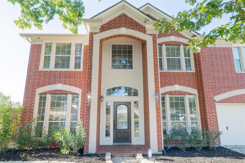 Photo of 3002 Ivydale Road, Pearland, TX 77581 (MLS # 12124479)