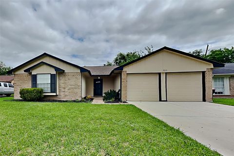 Photo of 7011 Sharpsburg Drive, Richmond, TX 77469 (MLS # 57381008)