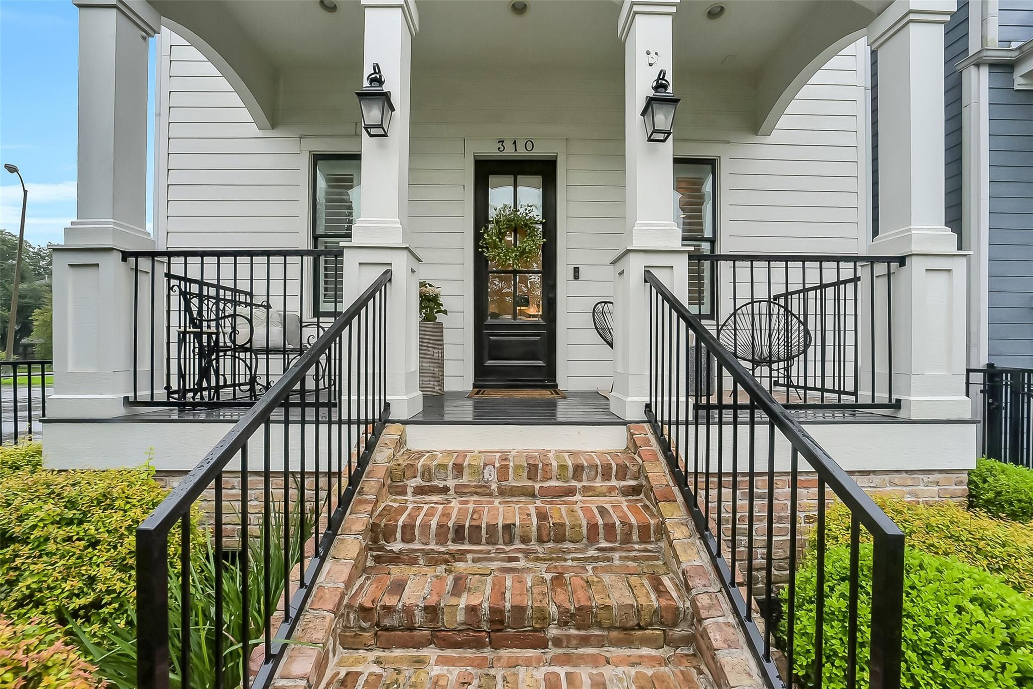 310 W 18th Street