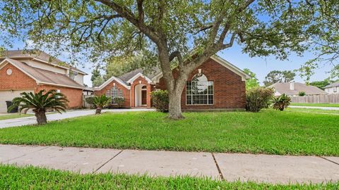 Photo of 3100 Bay Breeze Drive, Dickinson, TX 77539 (MLS # 57031639)