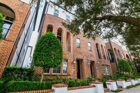 Photo of 709 Delano Street, Houston, TX 77003 (MLS # 71966598)