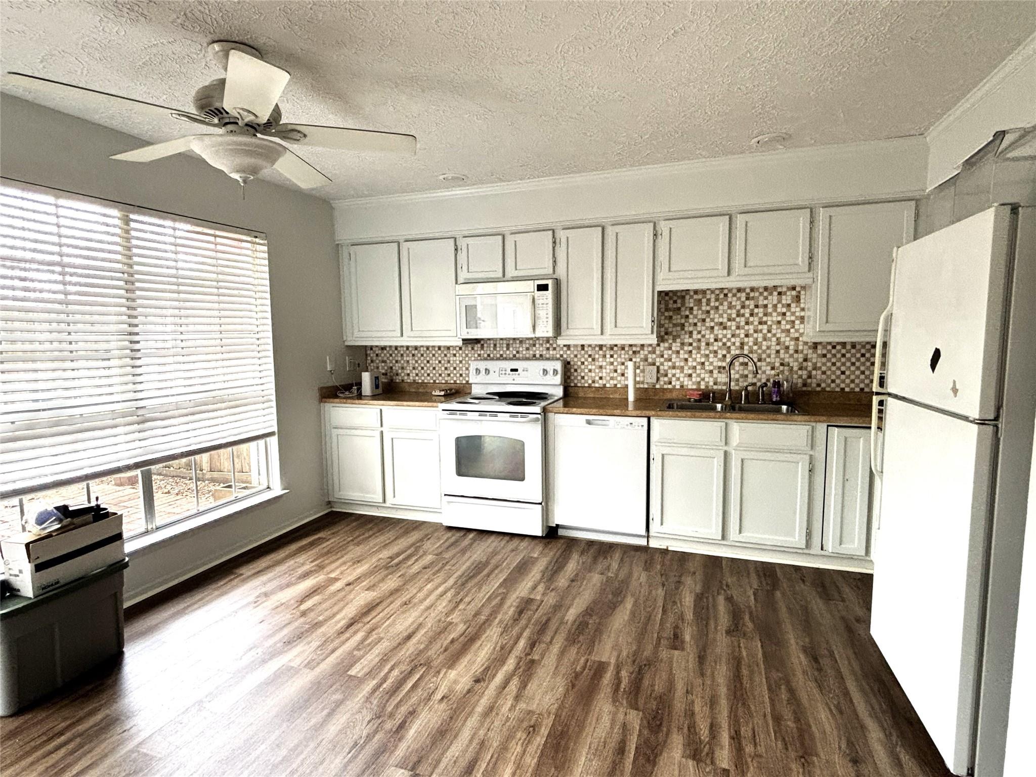 19546 Lazy Valley Drive