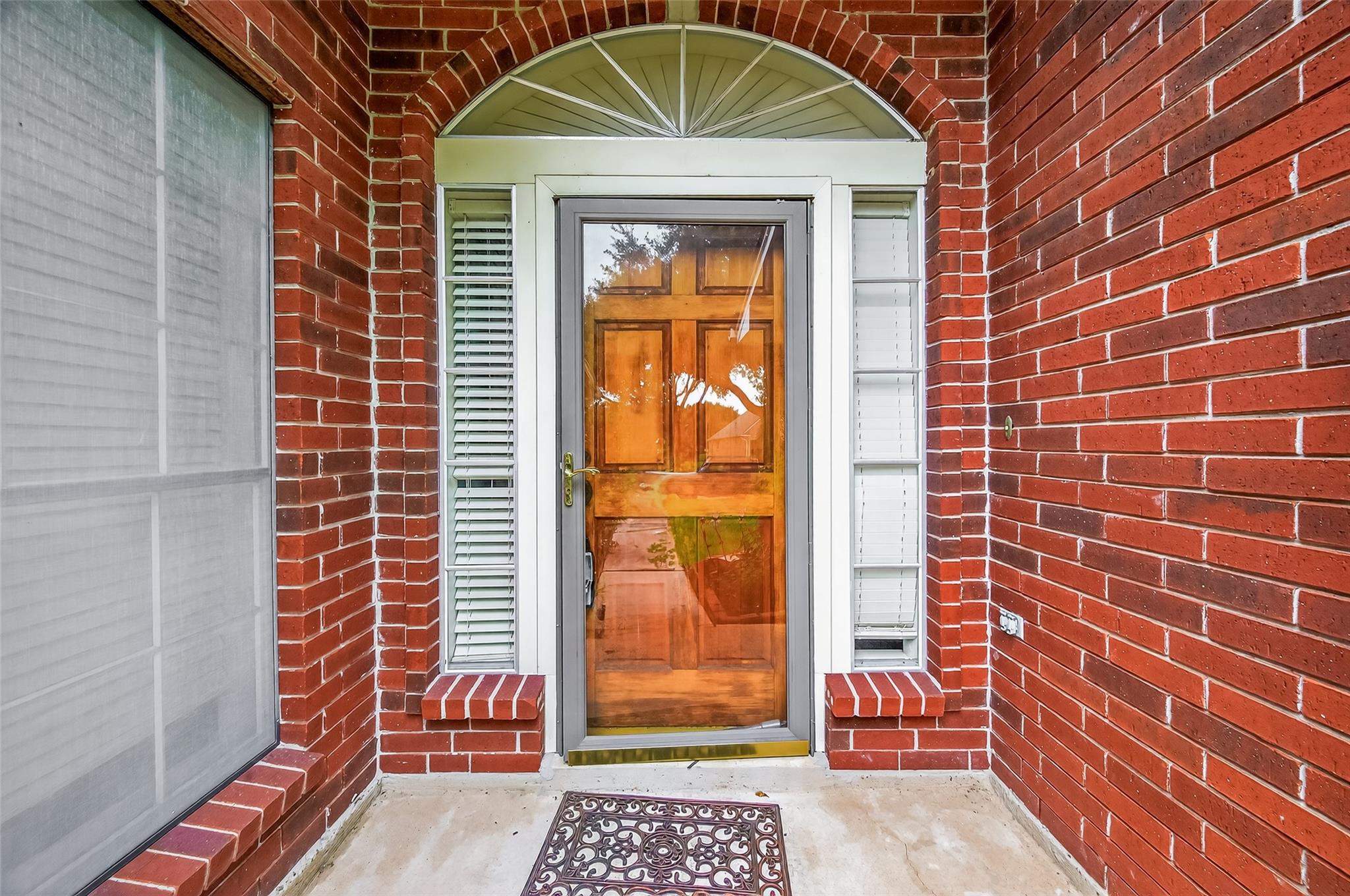 914 W Peach Hollow Circle