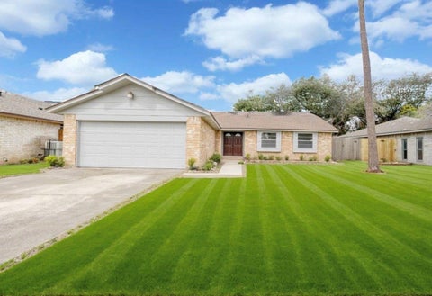 Homes For Sale - 3610 Acorn Springs Lane<br/> Spring, TX 77389