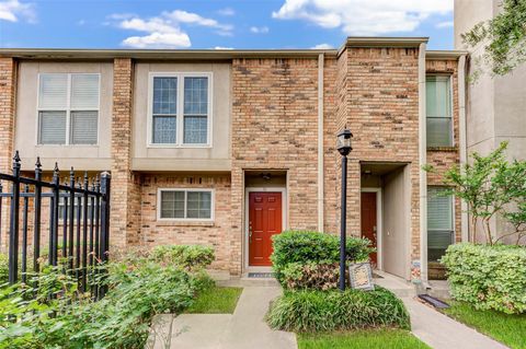 Photo of 6406 Ferris Drive #21, Houston, TX 77081 (MLS # 51312343)