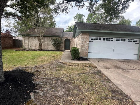 Photo of 743 Voyager Drive, Houston, TX 77062 (MLS # 57232579)