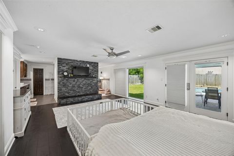 Tiny photo for 5535 S Braeswood Boulevard, Houston, TX 77096 (MLS # 75885966)