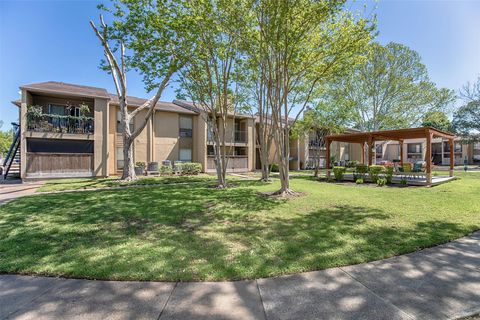 Photo of 3300 Pebblebrook Drive #36, Seabrook, TX 77586 (MLS # 38426627)