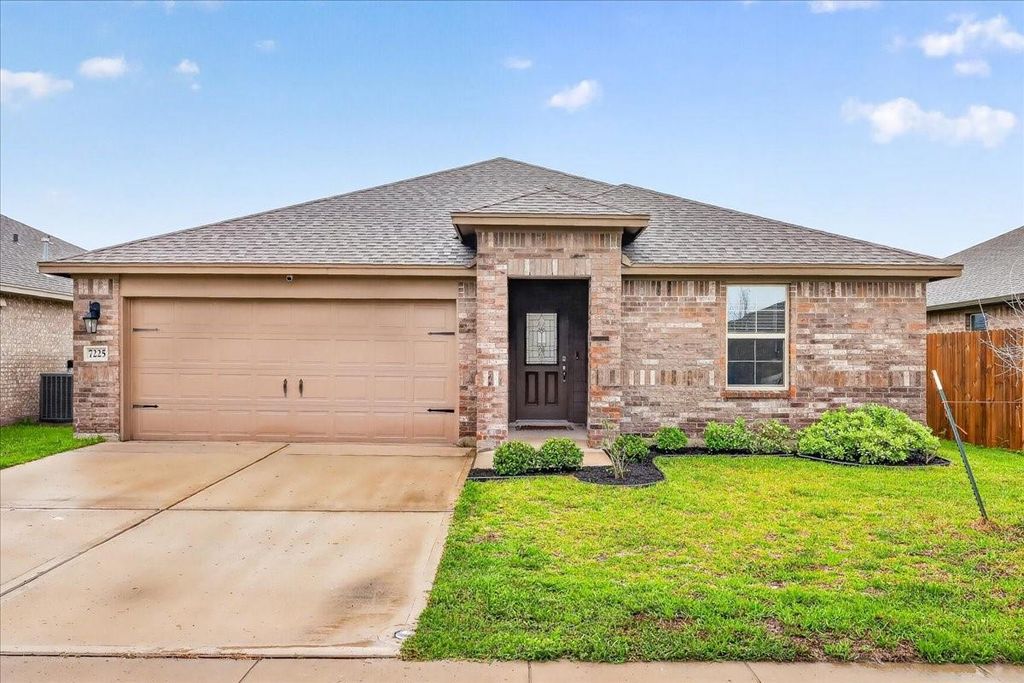 Photo of 7225 Star Gazer Drive, Corpus Christi, TX 78414 (MLS # 80358631)