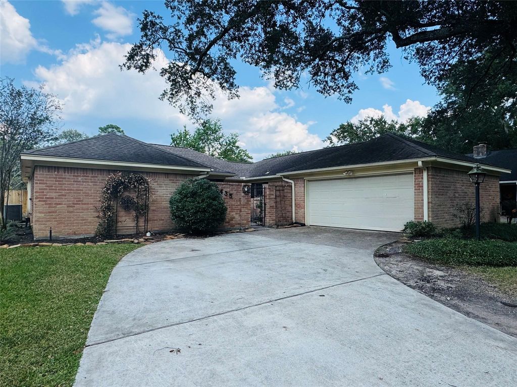 Photo of 5435 Mossy Timbers Drive, Humble, TX 77346 (MLS # 81516647)