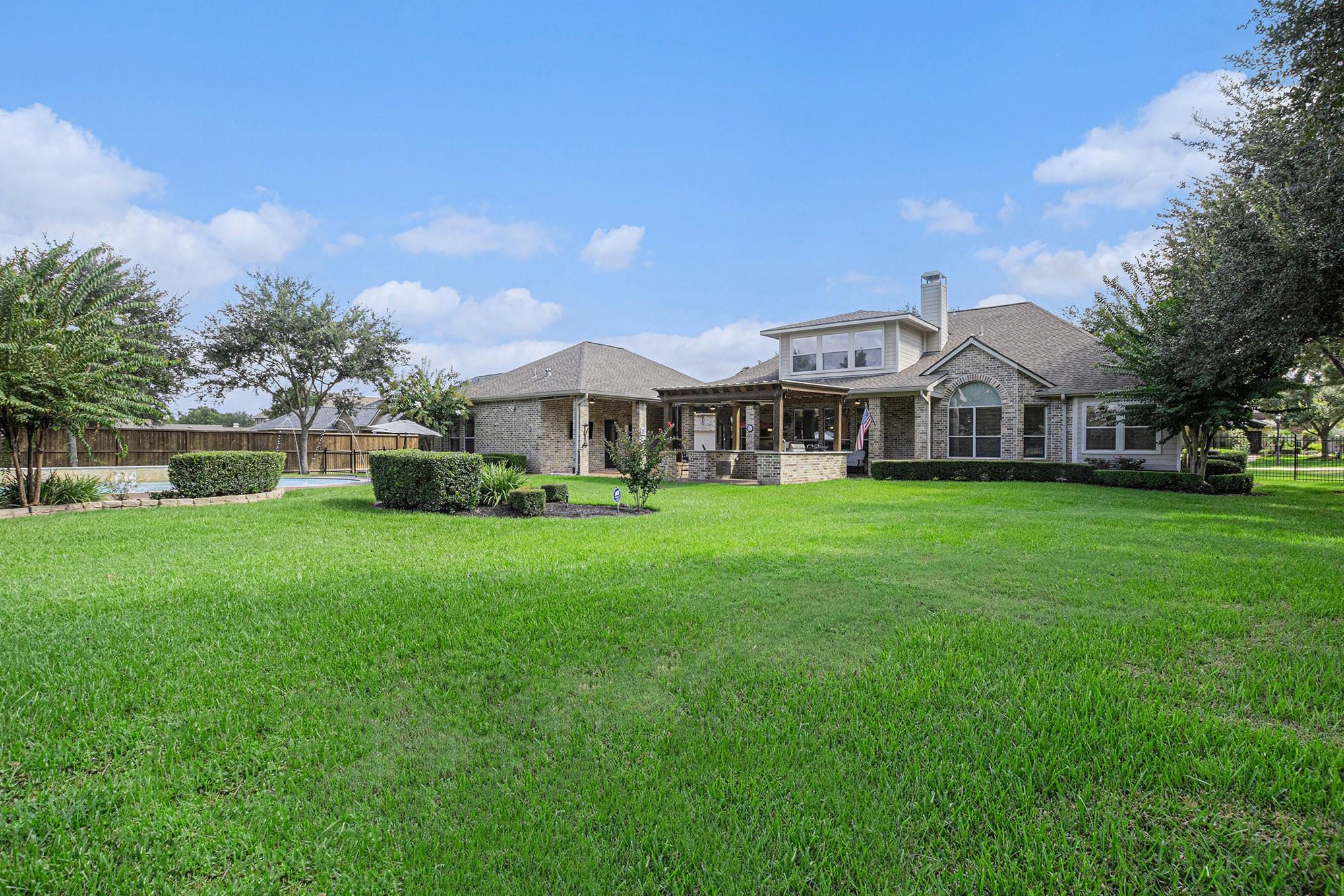 17403 Ledgefield