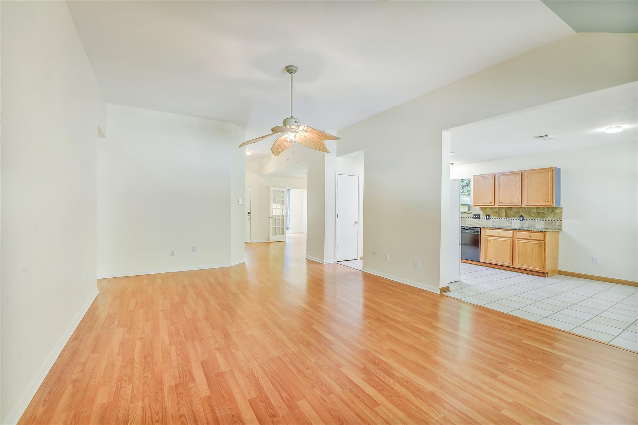 6806 Woodland Oaks