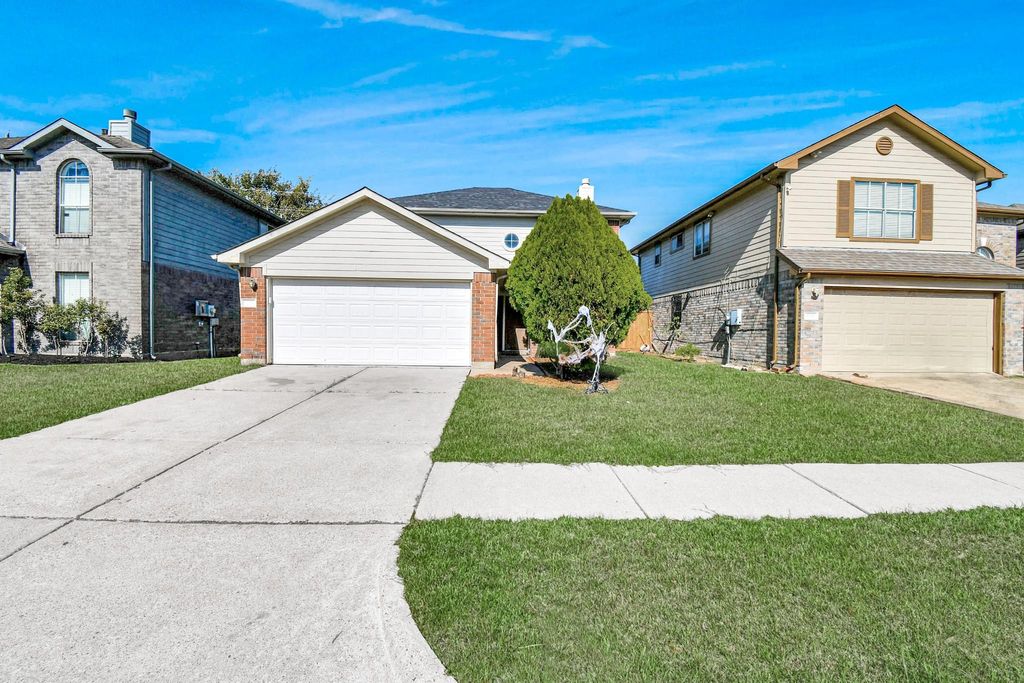 Photo of 8914 Pecan Place Drive, Houston, TX 77071 (MLS # 49392994)