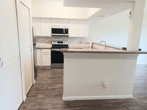Tiny photo for 128 April Point Drive S, Conroe, TX 77356 (MLS # 32450212)