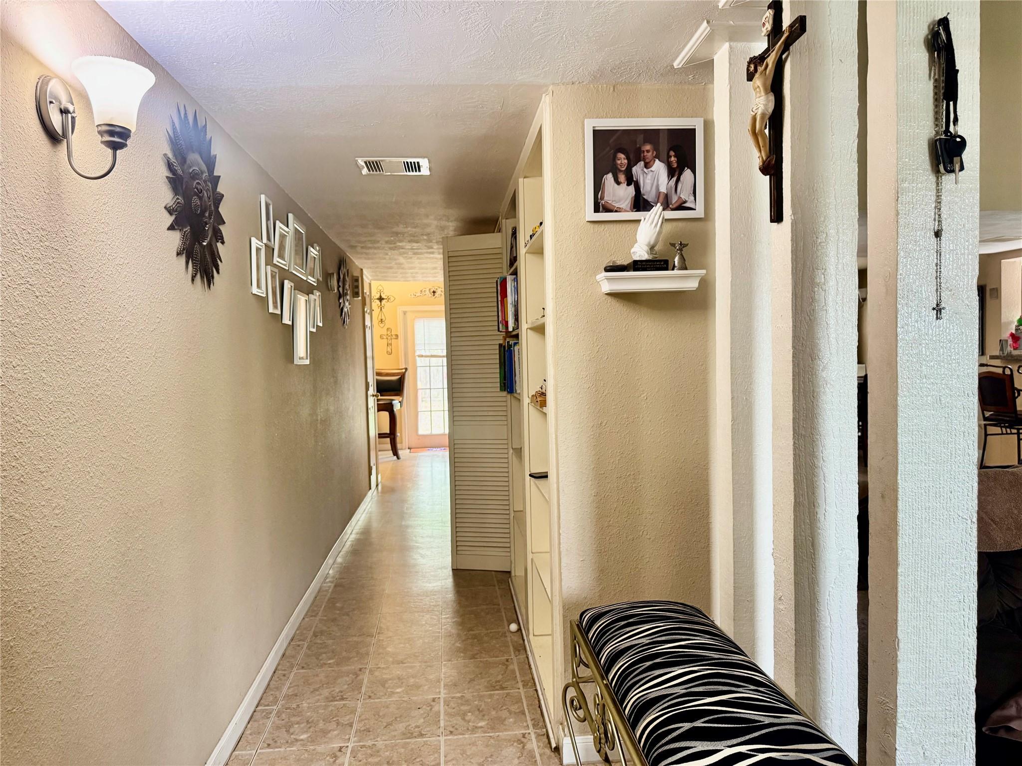 2707 Hummingbird Lane