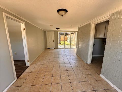 Tiny photo for 738 Beachcomber Lane, Houston, TX 77062 (MLS # 82268872)