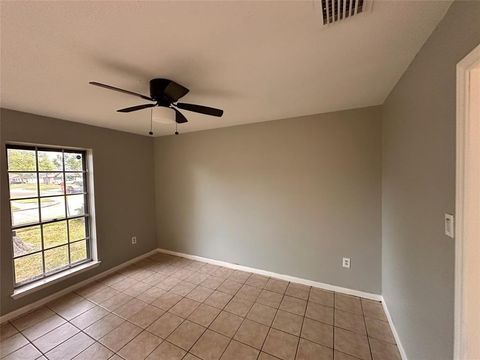 Tiny photo for 738 Beachcomber Lane, Houston, TX 77062 (MLS # 82268872)