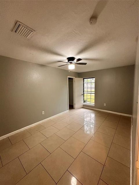 Tiny photo for 738 Beachcomber Lane, Houston, TX 77062 (MLS # 82268872)