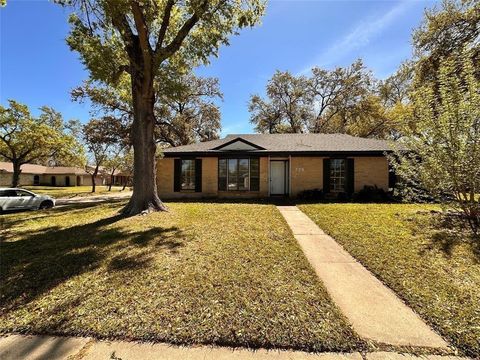 Photo of 738 Beachcomber Lane, Houston, TX 77062 (MLS # 82268872)