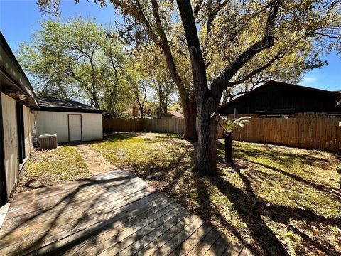 Tiny photo for 738 Beachcomber Lane, Houston, TX 77062 (MLS # 82268872)