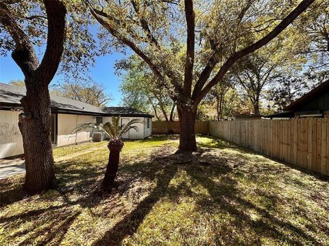 Tiny photo for 738 Beachcomber Lane, Houston, TX 77062 (MLS # 82268872)