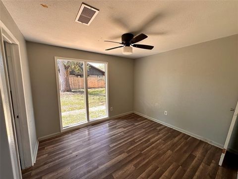 Tiny photo for 738 Beachcomber Lane, Houston, TX 77062 (MLS # 82268872)