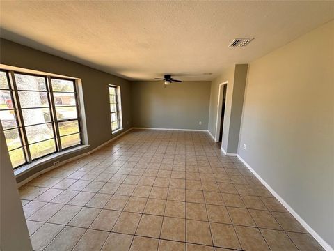 Tiny photo for 738 Beachcomber Lane, Houston, TX 77062 (MLS # 82268872)