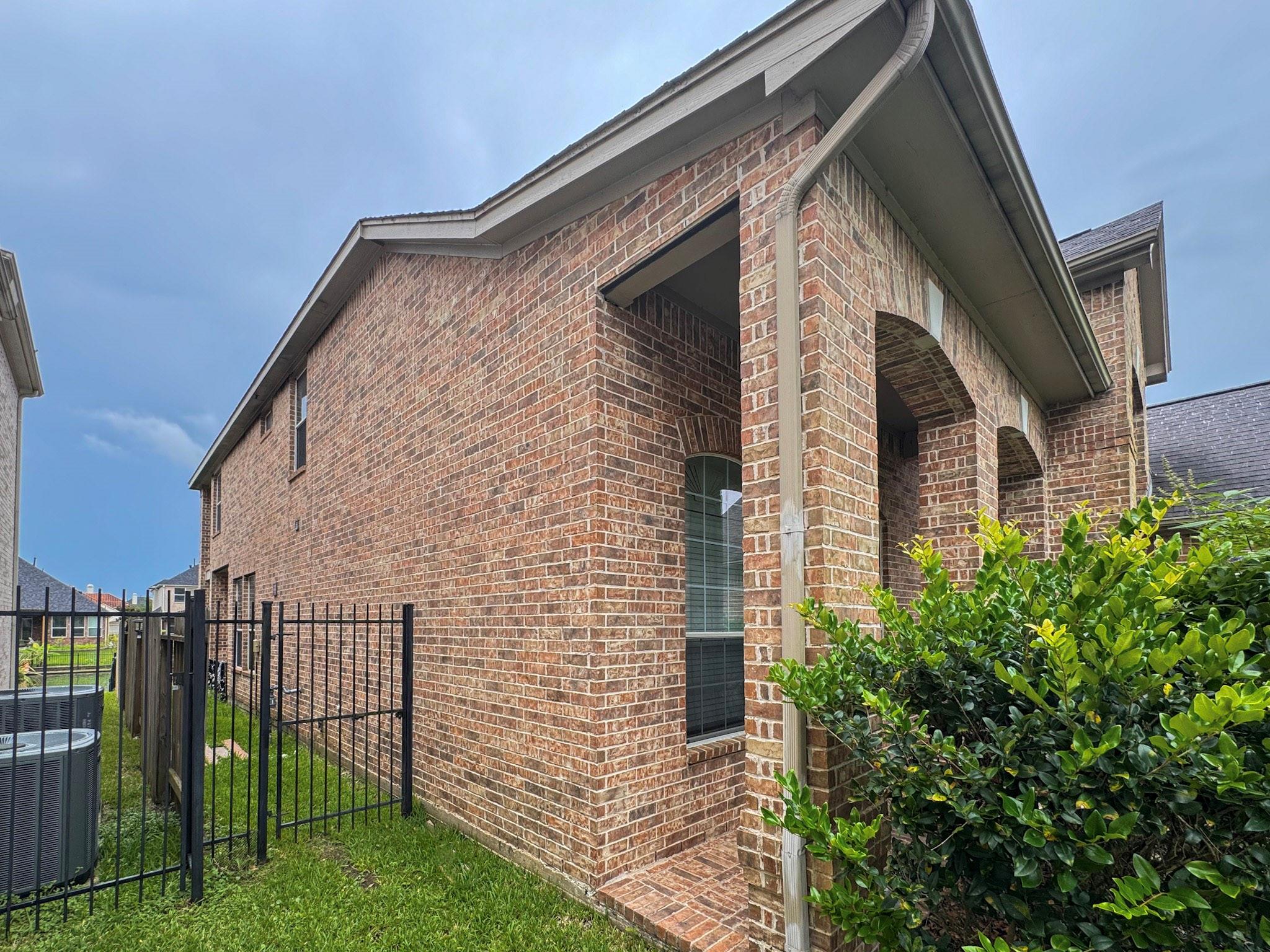 17903 Sugarloaf Bay Drive