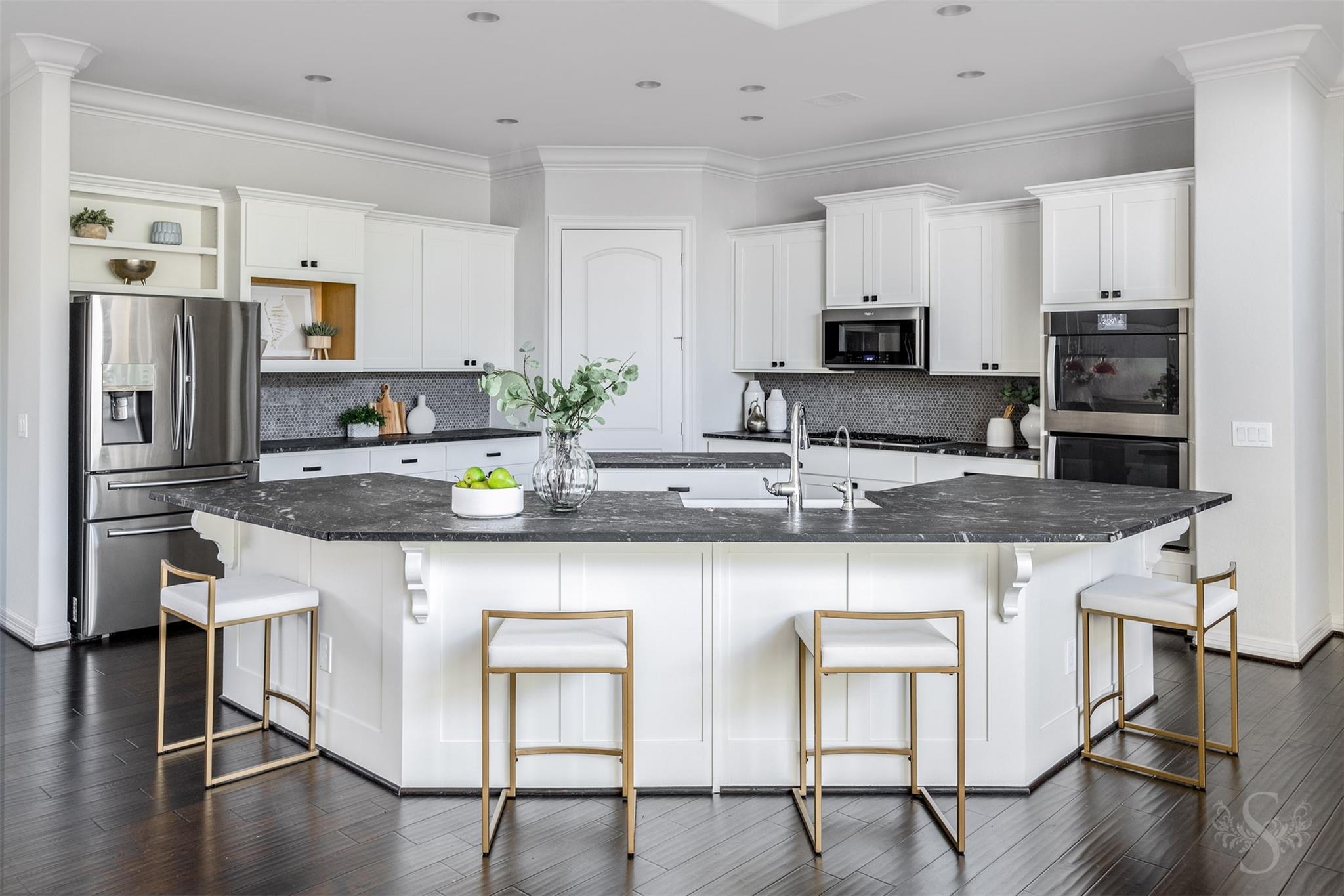 11 Floral Hills Lane