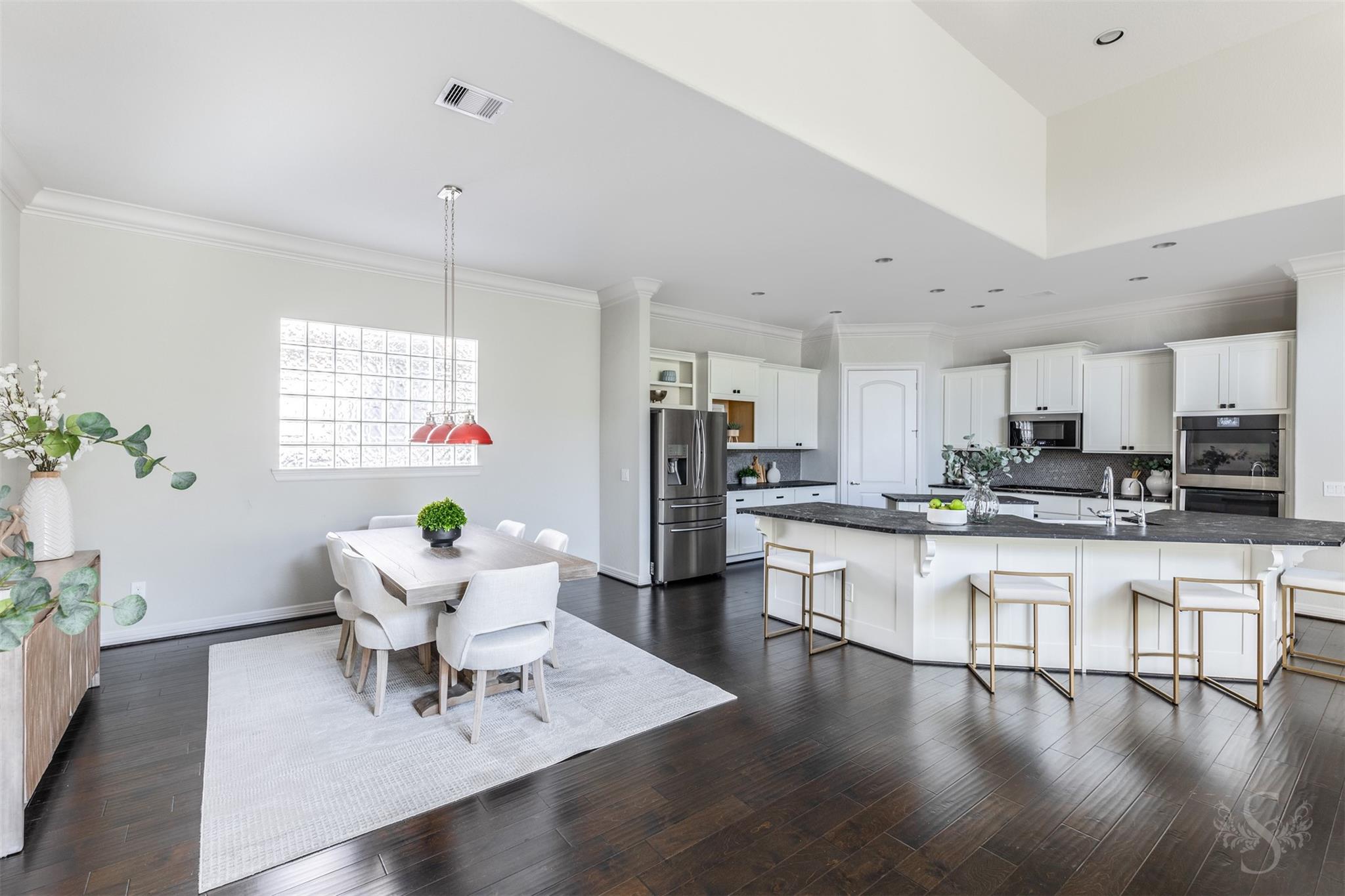 11 Floral Hills Lane