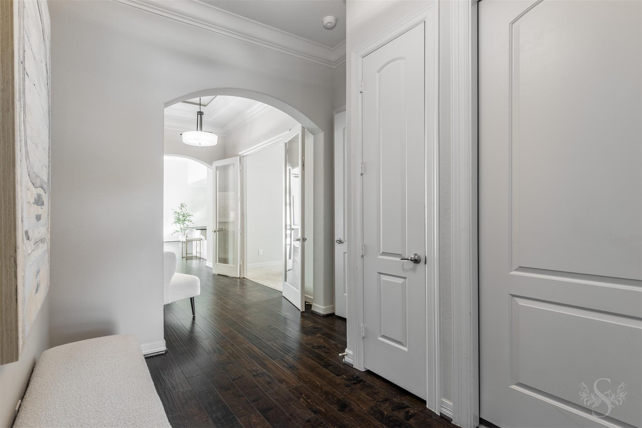 11 Floral Hills Lane