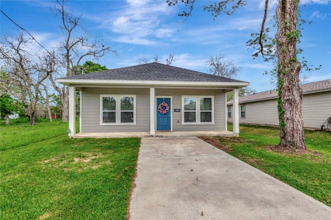 Photo of 2030 Rosalee Street, La Marque, TX 77568 (MLS # 77051029)