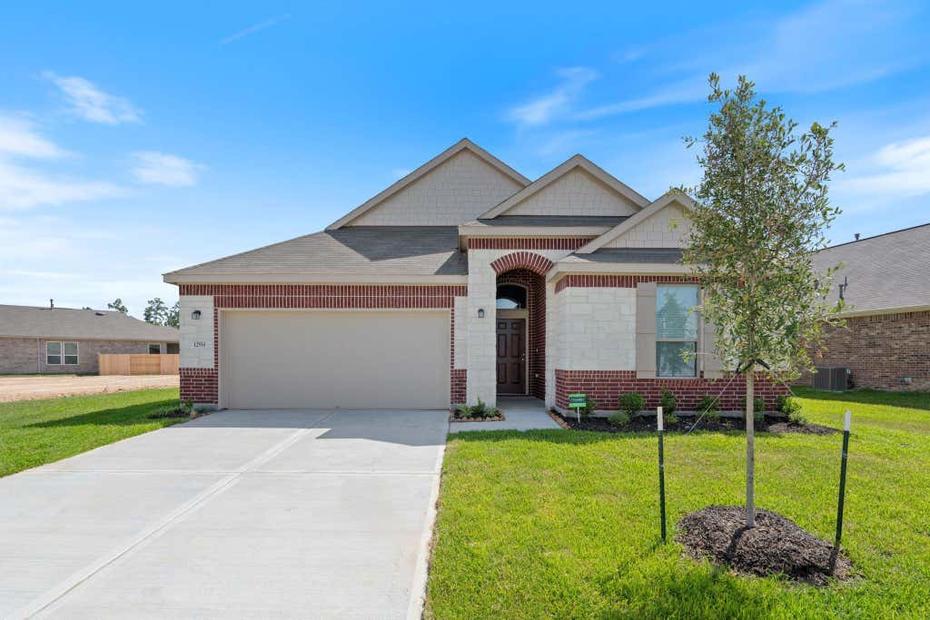 Photo of 12934 Basswood Summit Dr Dr, Houston, TX 77044 (MLS # 85262419)