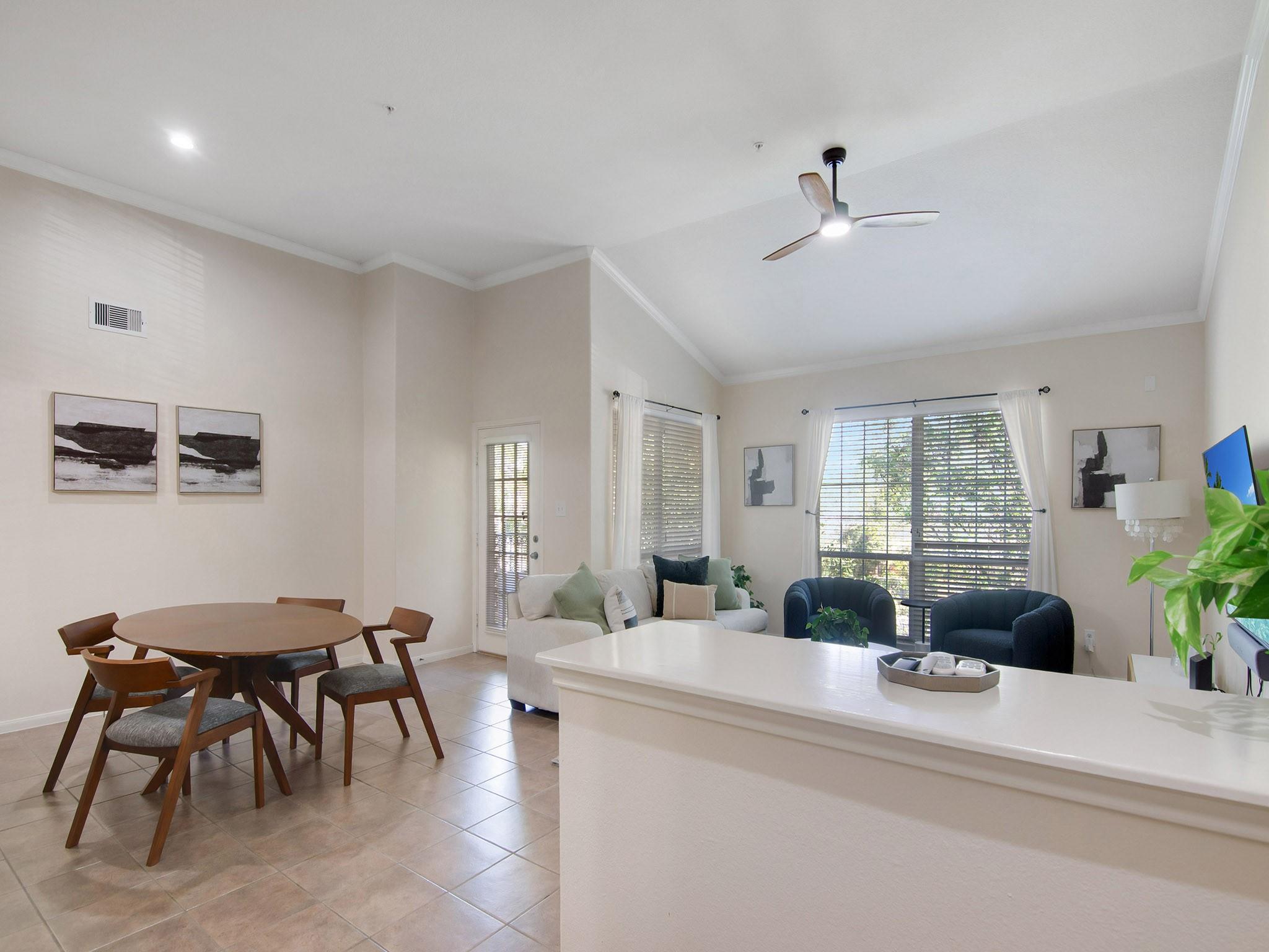 6607 Lake Woodlands 433