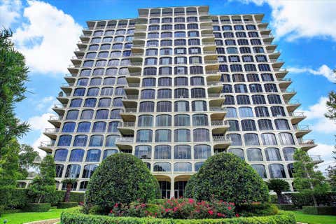 Photo of 3711 San Felipe Street #14A, Houston, TX 77027 (MLS # 70978566)