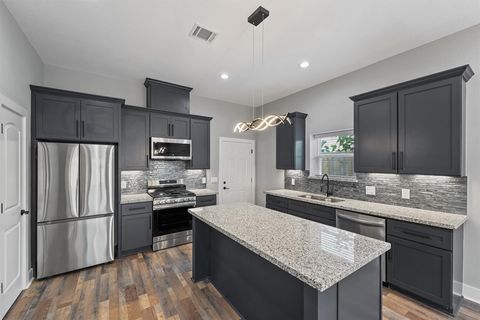 Photo of 7704 Sealey Street, Houston, TX 77088 (MLS # 78445813)