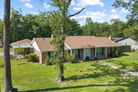 Photo of 3603 Fleming Drive, Baytown, TX 77521 (MLS # 76072409)