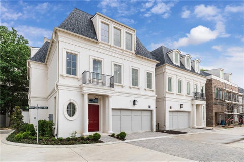 Photo of 7 Wentworth Gate Path, Houston, TX 77027 (MLS # 27581310)