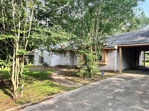 Photo of 9157 White Oak Drive, Conroe, TX 77384 (MLS # 81545278)