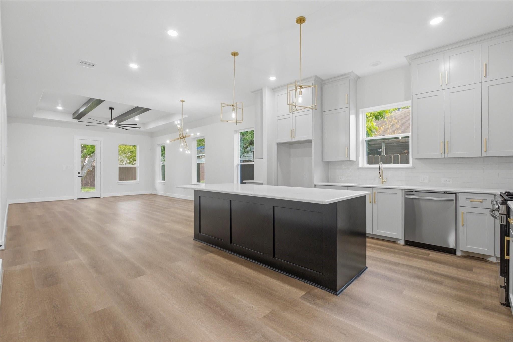 415 S 2nd Street