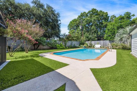 Tiny photo for 2918 Stoney Brook Drive, Houston, TX 77063 (MLS # 90990846)
