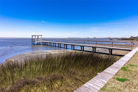 Tiny photo for 1040 N Gayle Street, Gilchrist, TX 77617 (MLS # 80285182)