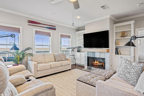 Tiny photo for 1040 N Gayle Street, Gilchrist, TX 77617 (MLS # 80285182)