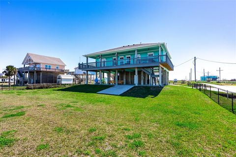 Tiny photo for 1040 N Gayle Street, Gilchrist, TX 77617 (MLS # 80285182)