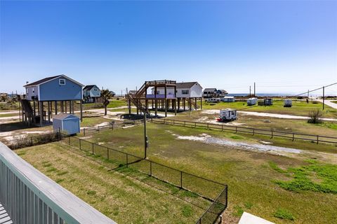 Tiny photo for 1040 N Gayle Street, Gilchrist, TX 77617 (MLS # 80285182)
